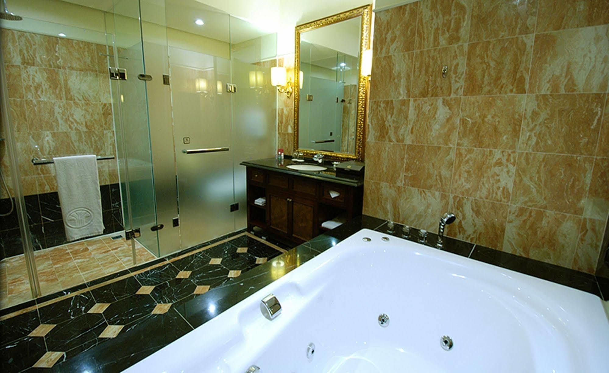 Capital Hotel Dazhi Taipei Eksteriør bilde